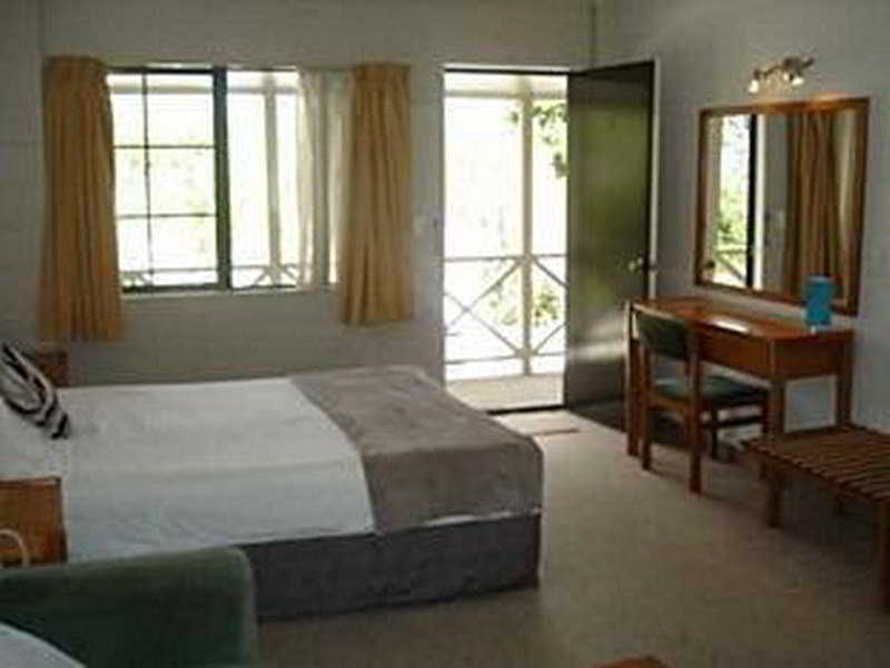 Karaka Tree Motel Lago Lago Taupo Habitación foto